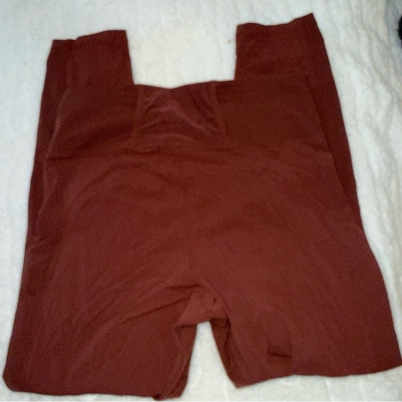 Athleta Trekkie Hybrid Crop Tight in Rust - Picture 7 of 8